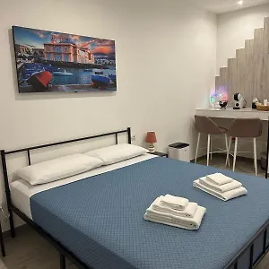 https://valona-rooms.barihotels.org